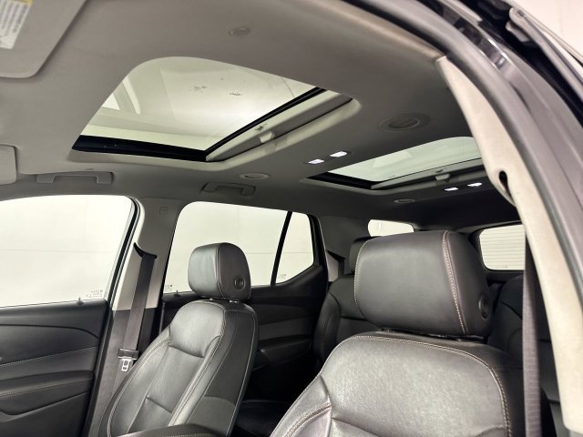 Used 2019 Chevrolet Traverse Premier w/ Redline Edition AWD/4WD image 18