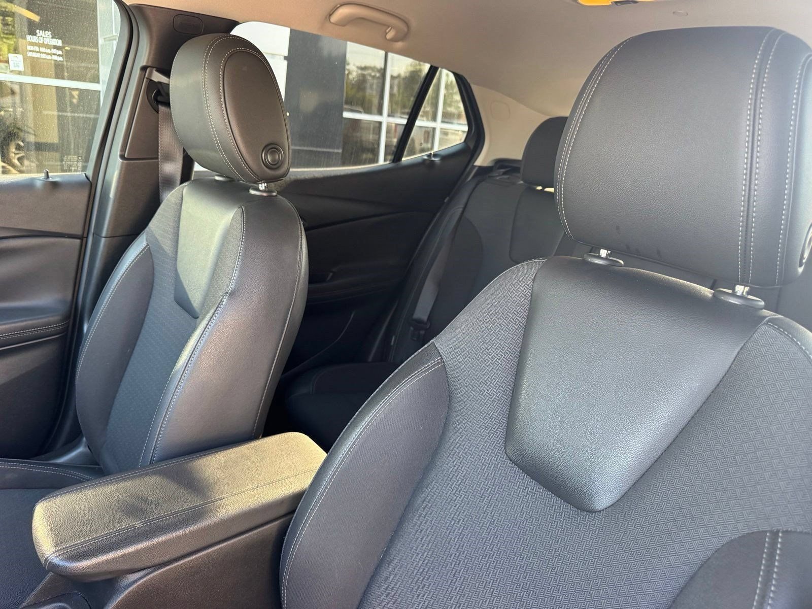 Certified 2020 Buick Encore GX Select FWD image 22