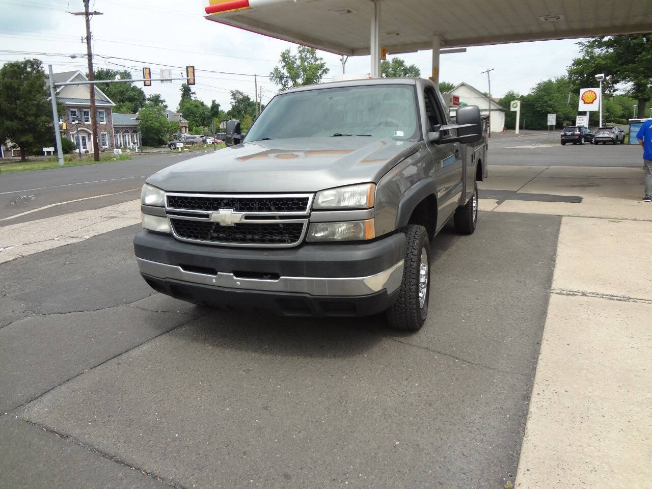 Used 2006 Chevrolet Silverado 2500 W/T RWD image 2