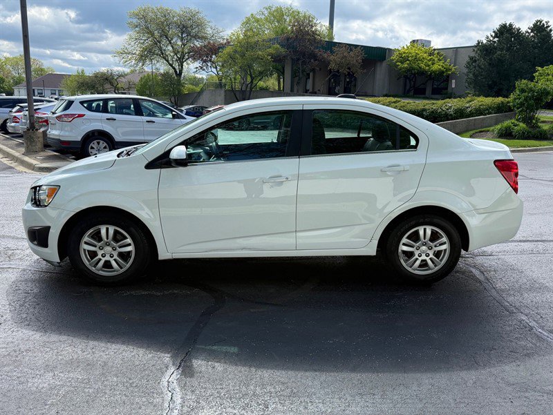 Used 2016 Chevrolet Sonic LT FWD image 30