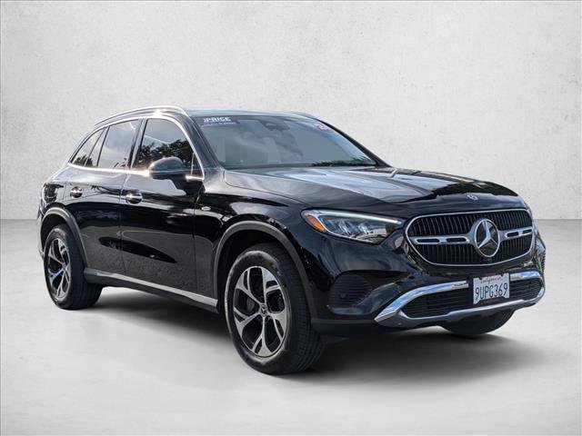 Used 2025 Mercedes-Benz GLC 350e 4MATIC image 3