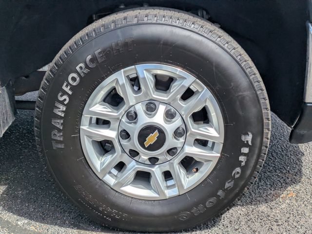 Used 2025 Chevrolet Silverado 2500 LT w/ Convenience Package AWD/4WD image 13