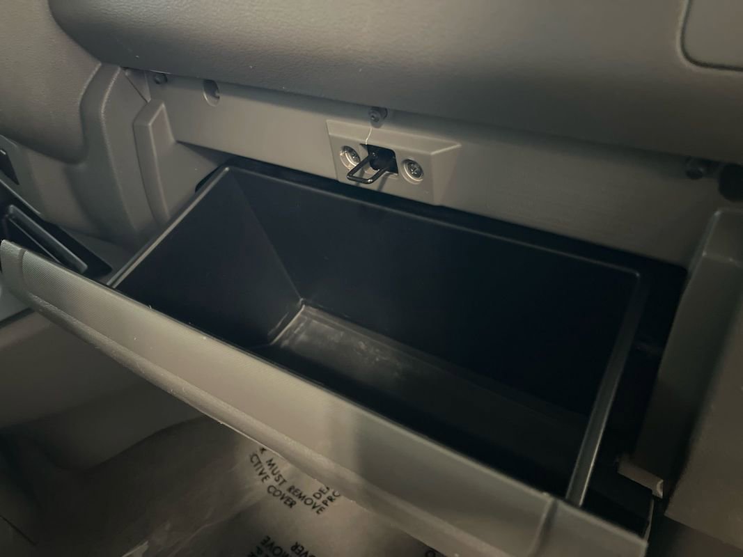 Used 2017 Nissan NV 3500 SV image 93