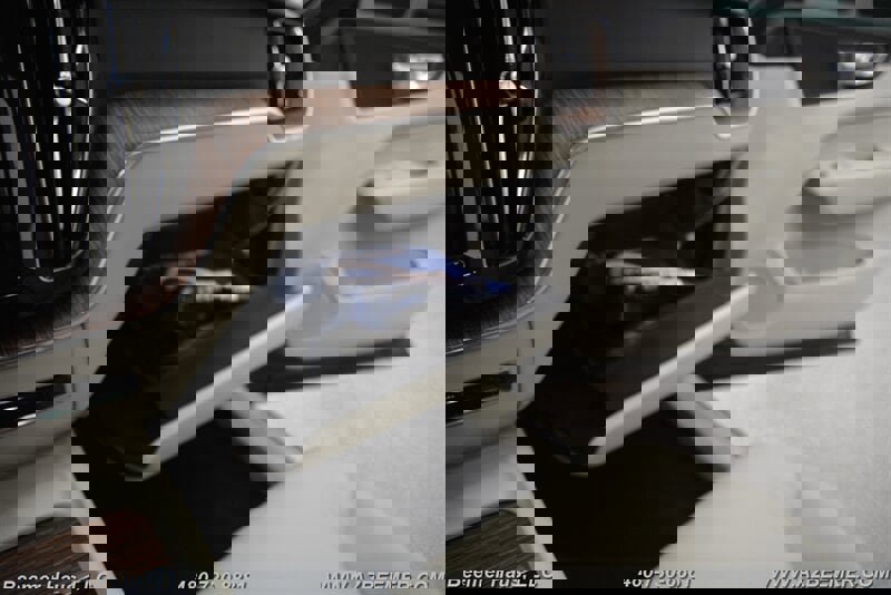 Used 2022 Volvo XC60 T8 Inscription Expression w/ Advanced Package image 32