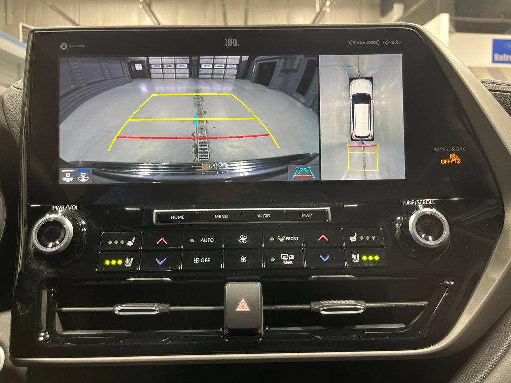 Used 2020 Toyota Highlander Limited AWD/4WD image 27