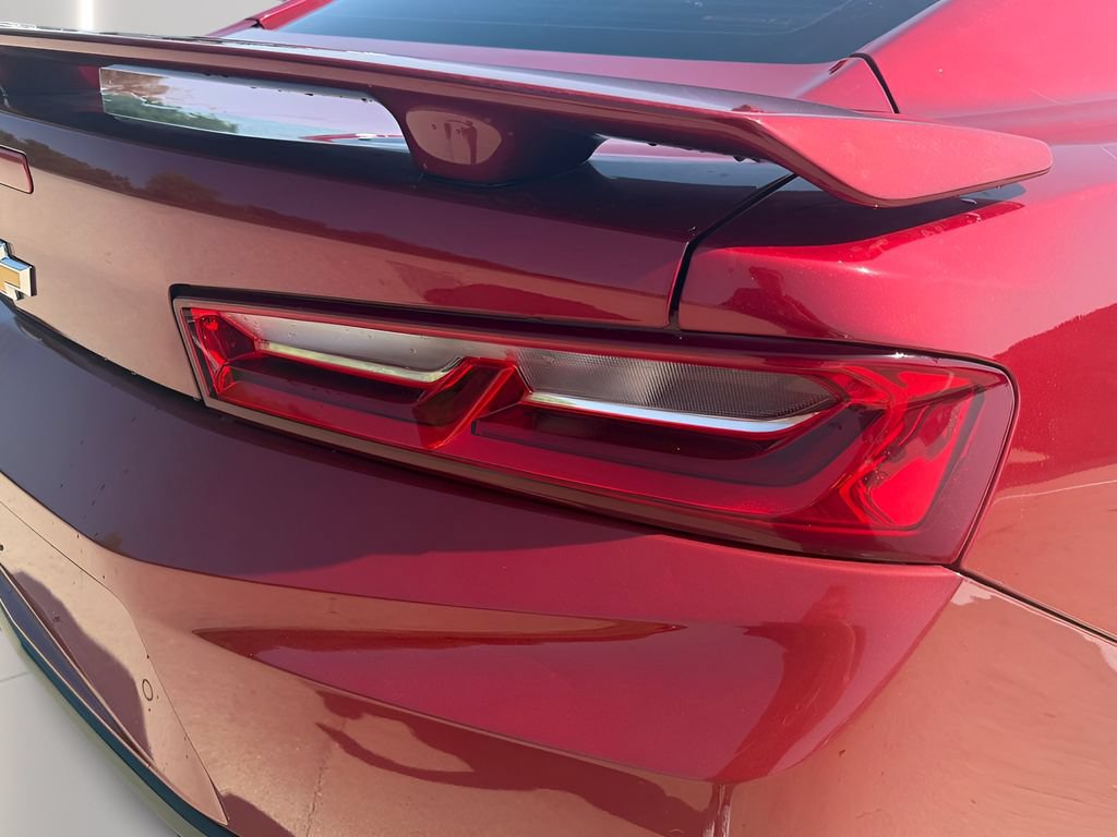 Used 2018 Chevrolet Camaro SS RWD image 36
