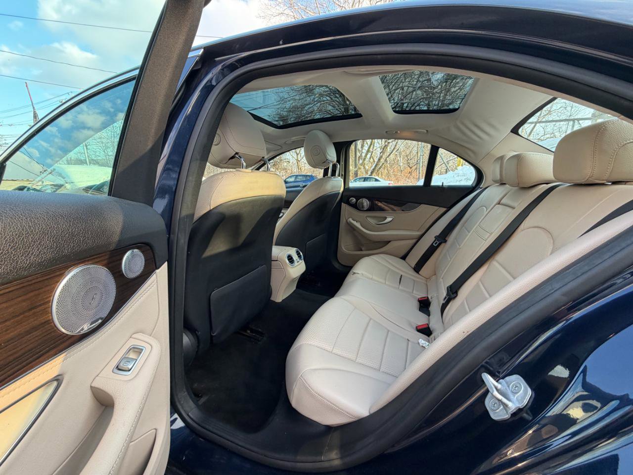 Used 2015 Mercedes-Benz C 300 4MATIC Sedan image 19