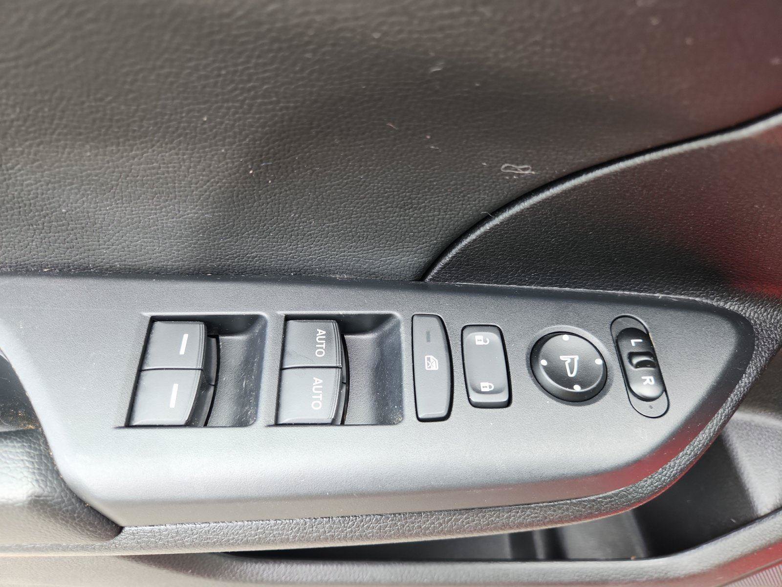Used 2017 Honda Civic EX-L image 18