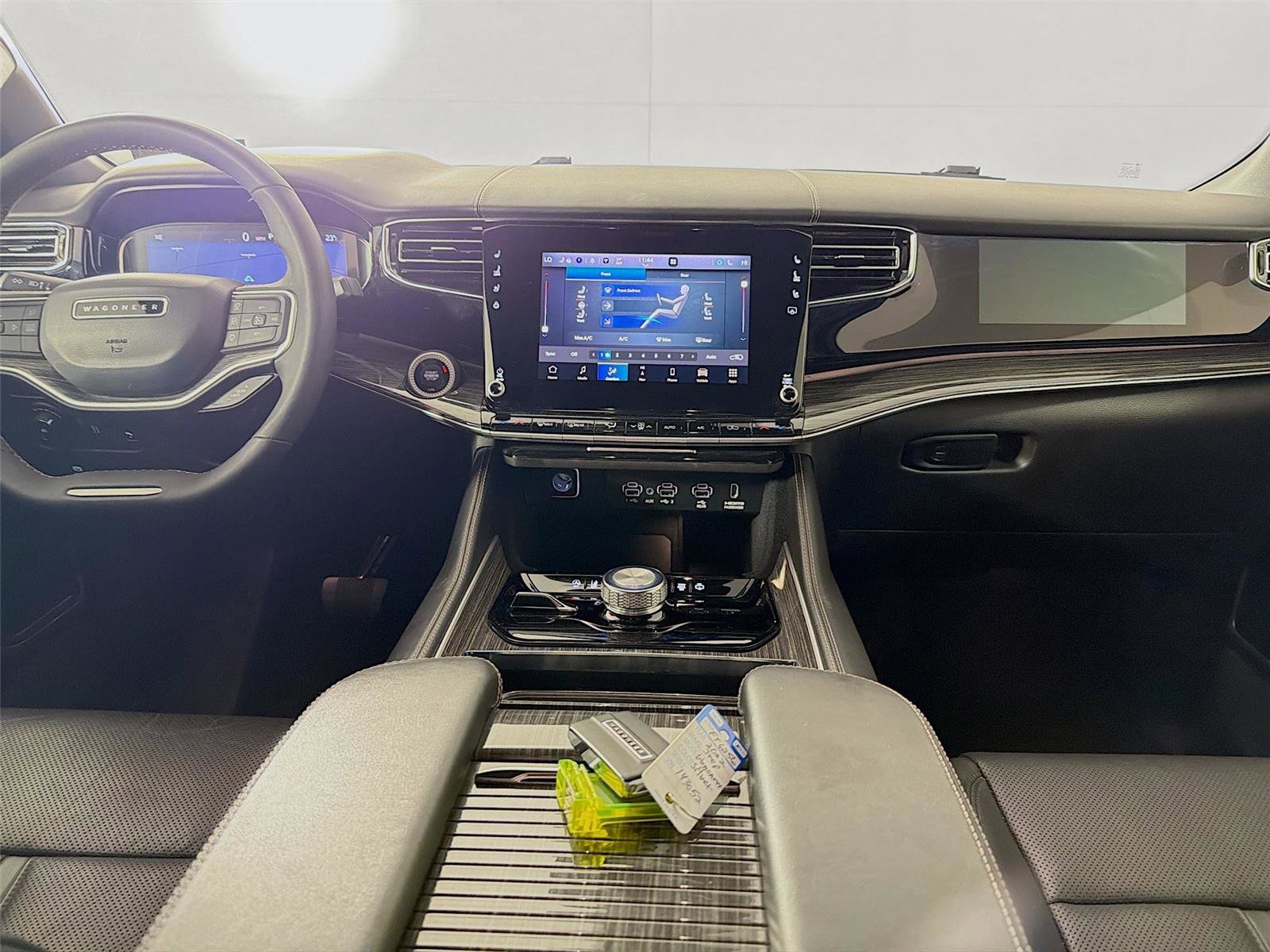 Used 2022 Jeep Wagoneer Series II w/ Rear Seat Video Group 1 image 24