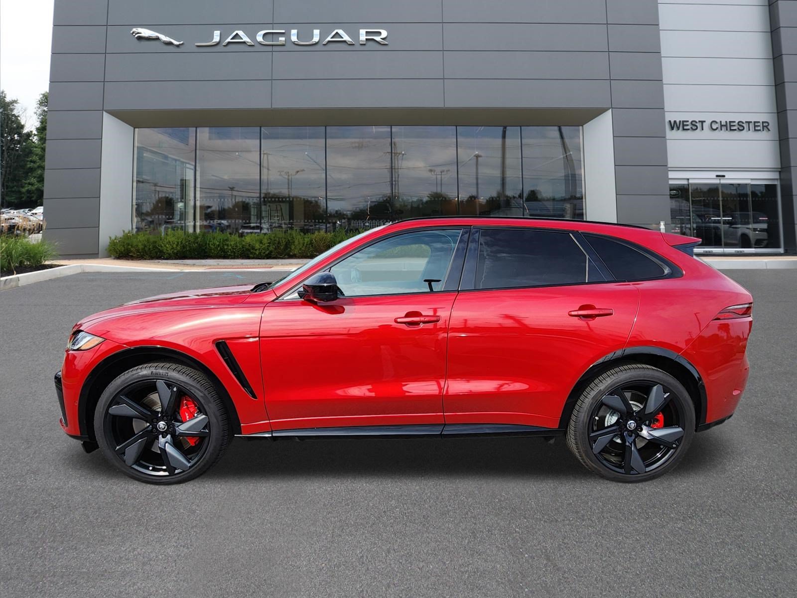 Used 2026 Jaguar F-PACE SVR AWD/4WD image 5