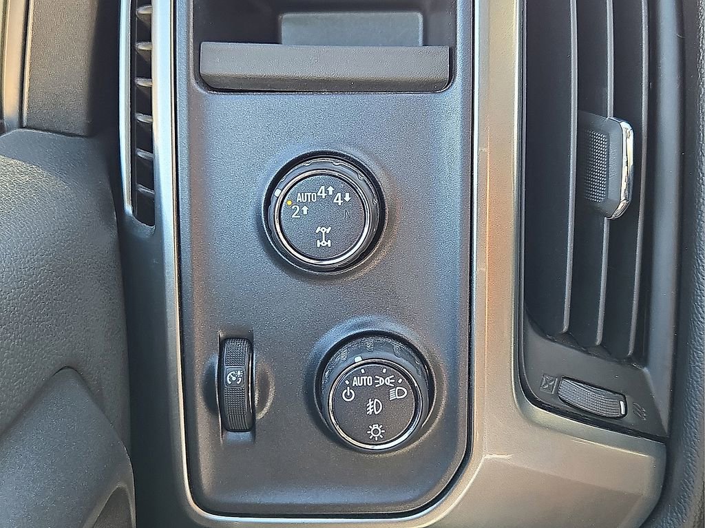 Used 2017 Chevrolet Silverado 1500 LT w/ All Star Edition image 29