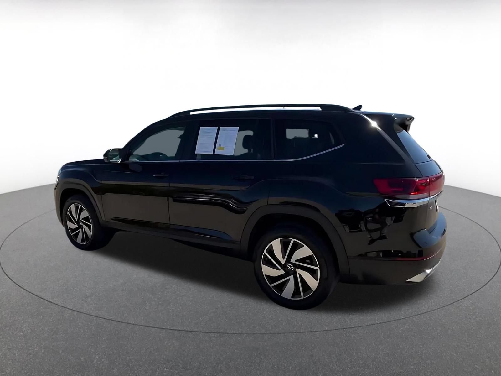 Used 2026 Volkswagen Atlas SE FWD image 10