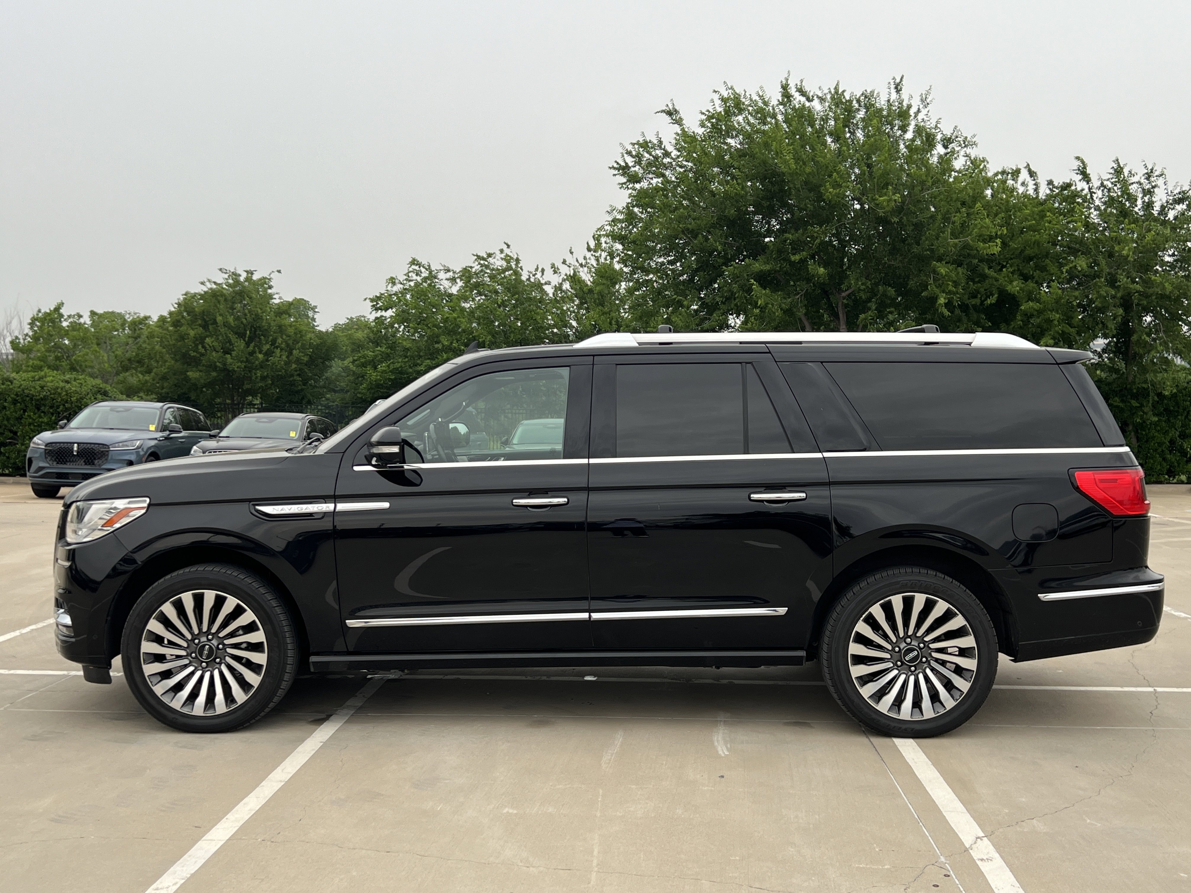 Used 2018 Lincoln Navigator L Reserve w/ Technology Package AWD/4WD image 4