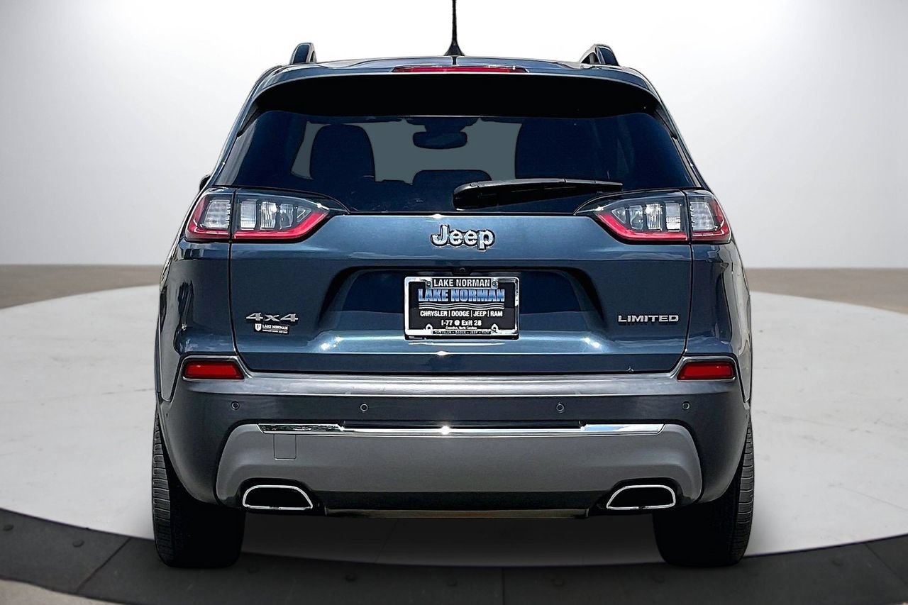 Certified 2022 Jeep Cherokee Limited w/ Elite Package AWD/4WD image 7