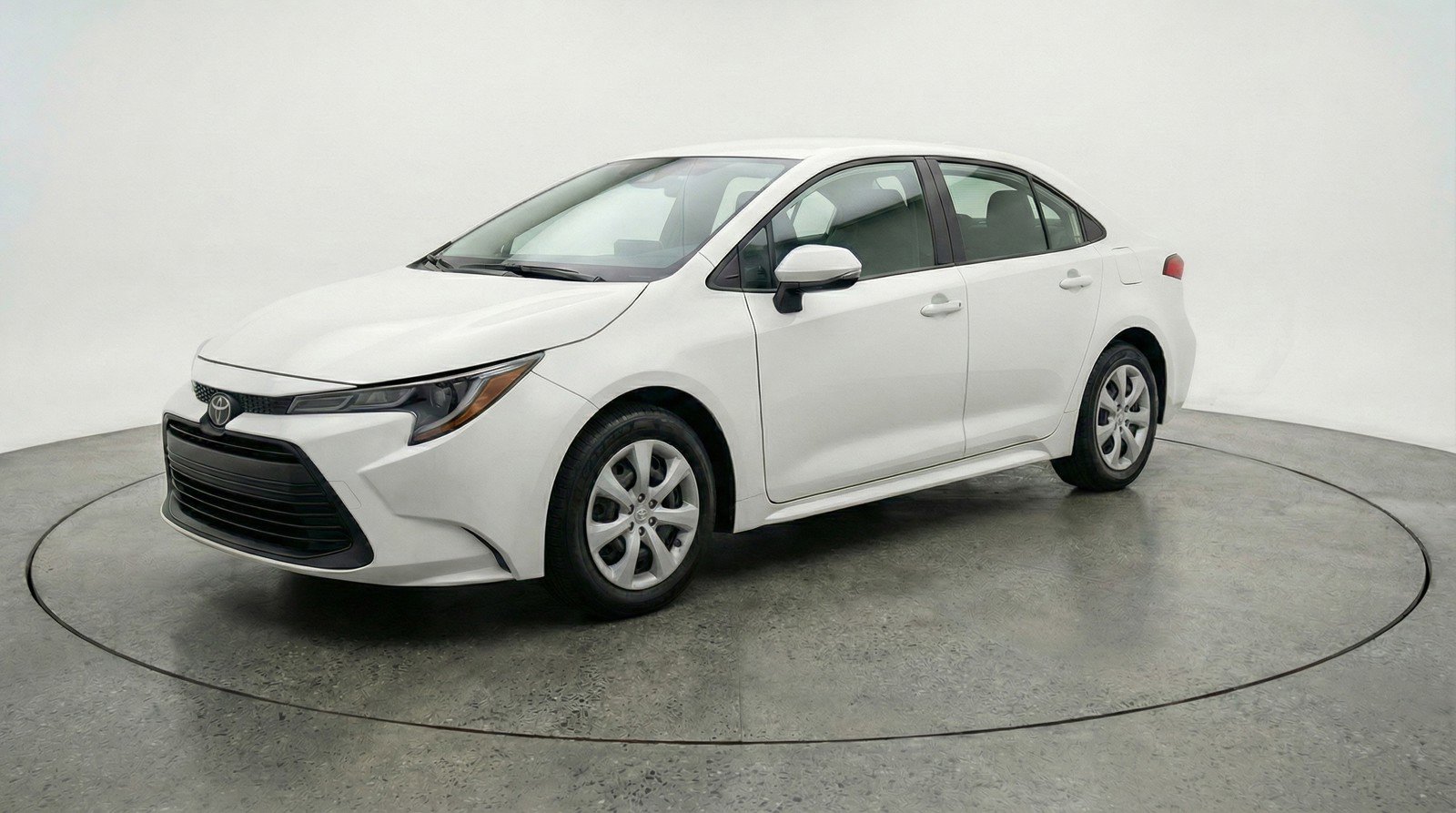 Used 2025 Toyota Corolla LE image 3