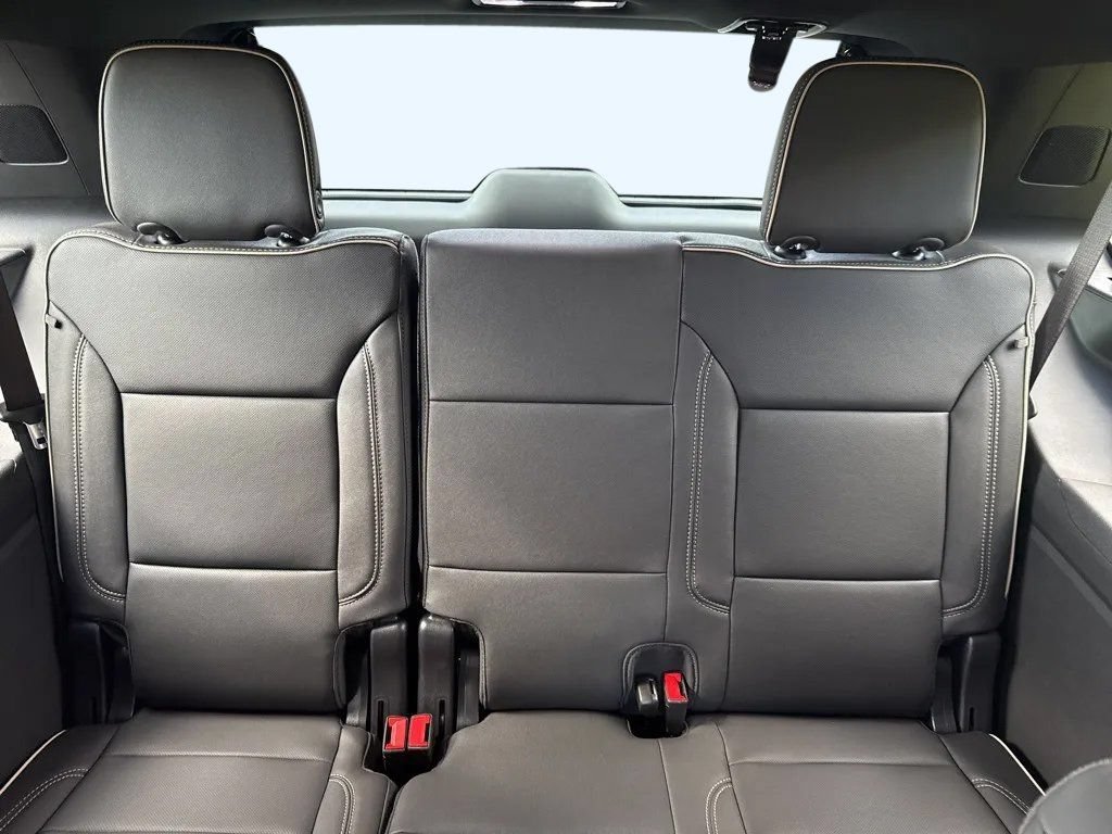 New 2025 Chevrolet Tahoe Premier AWD/4WD image 32