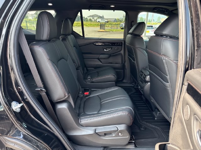 Certified 2026 Honda Pilot TrailSport image 12