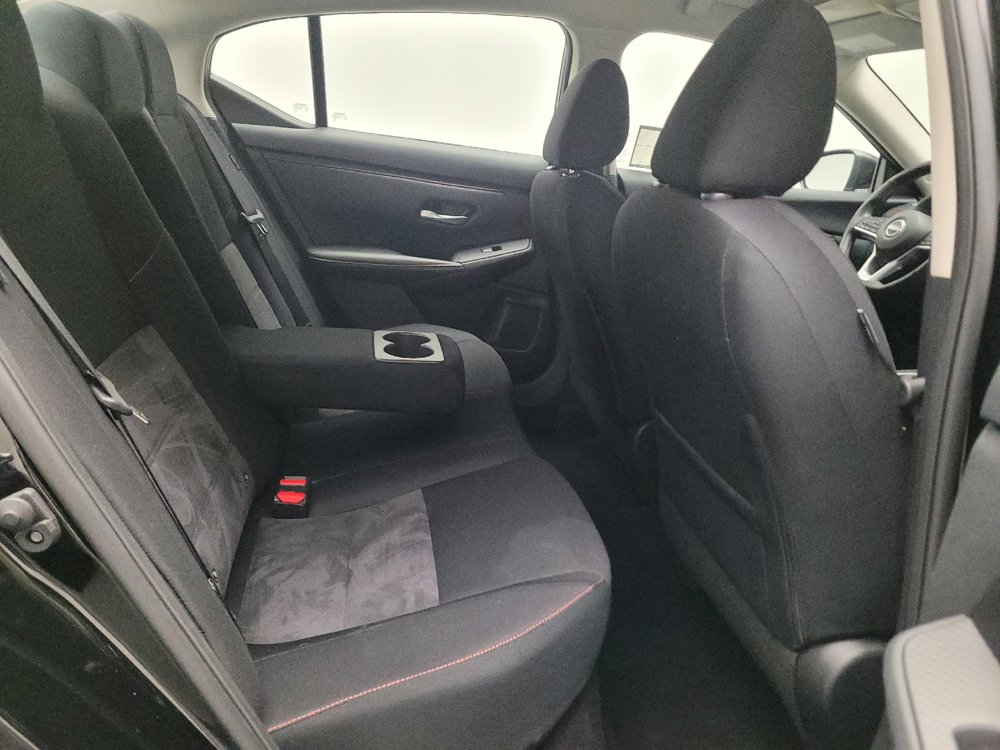 Used 2025 Nissan Sentra SR FWD image 19