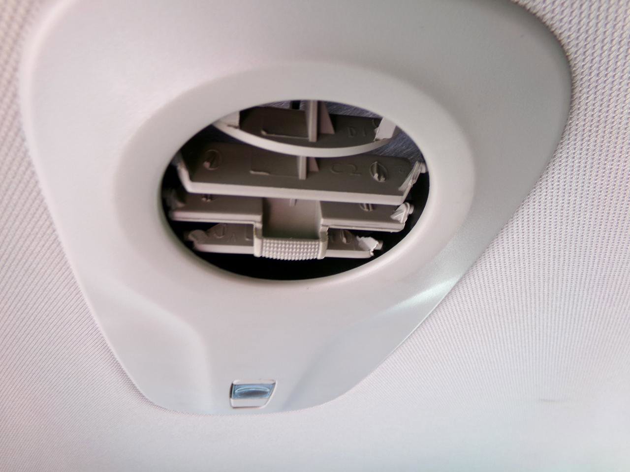 Used 2022 Chrysler Voyager LX FWD image 37
