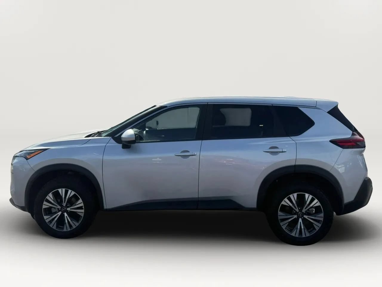 Used 2023 Nissan Rogue SV AWD/4WD image 6