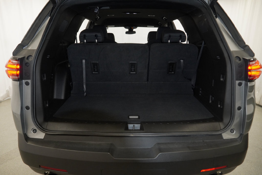 Used 2023 Chevrolet Traverse LT FWD image 42