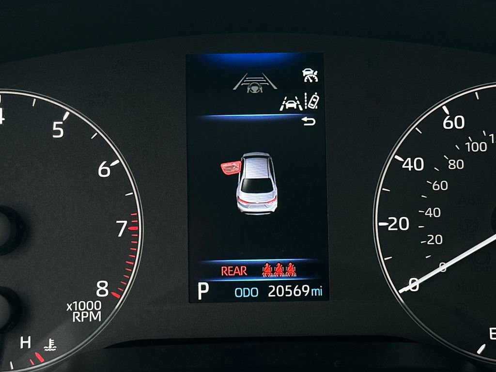 Used 2025 Toyota Corolla LE image 19