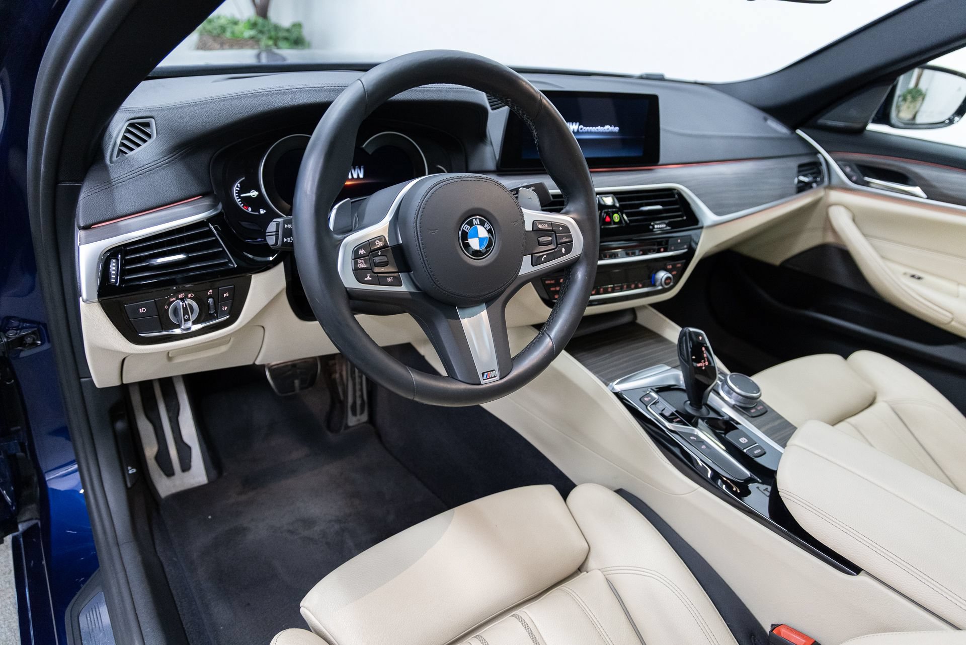 Used 2017 BMW 540i RWD image 6