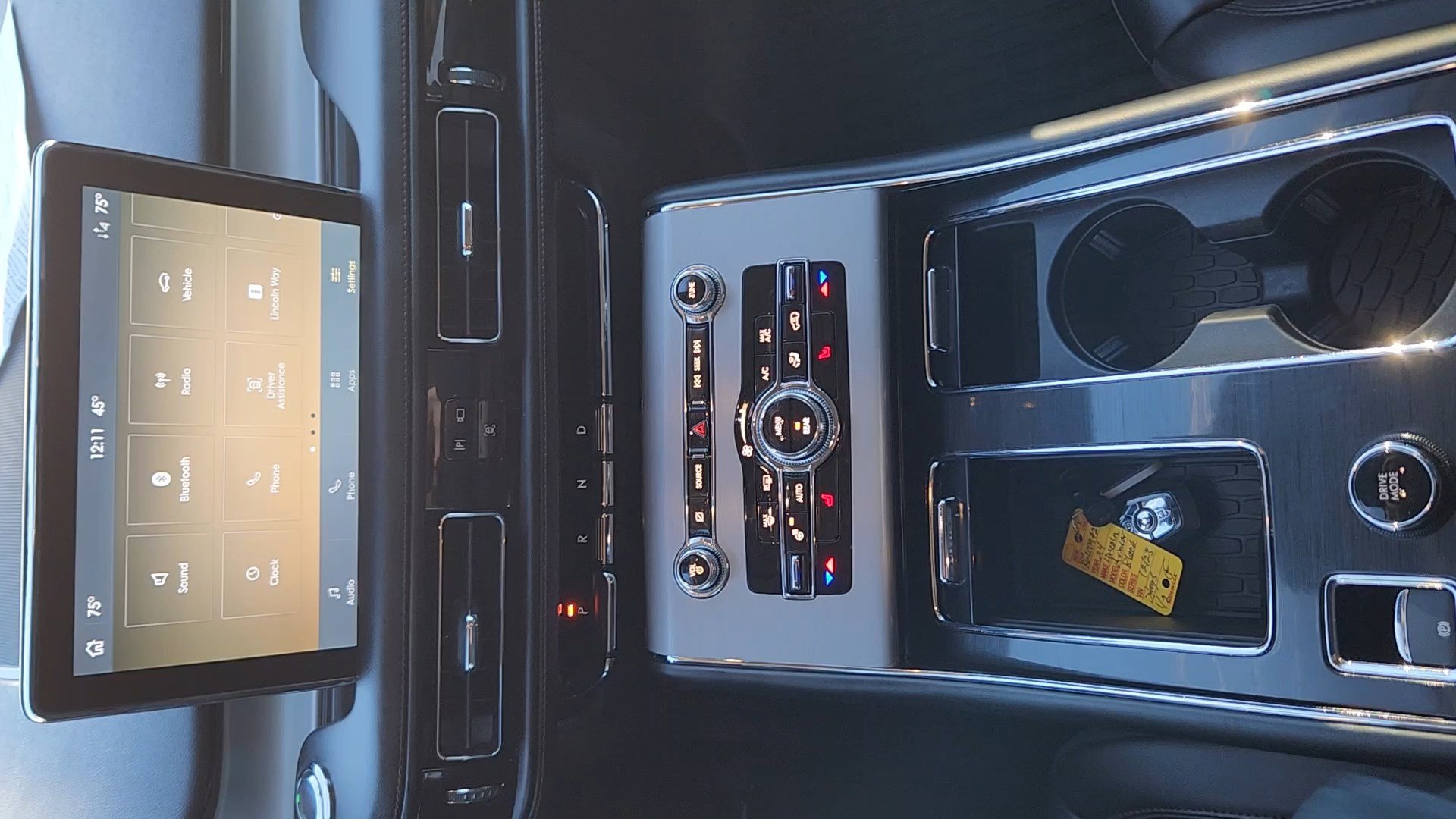 Used 2024 Lincoln Aviator AWD w/ Premium Package image 16