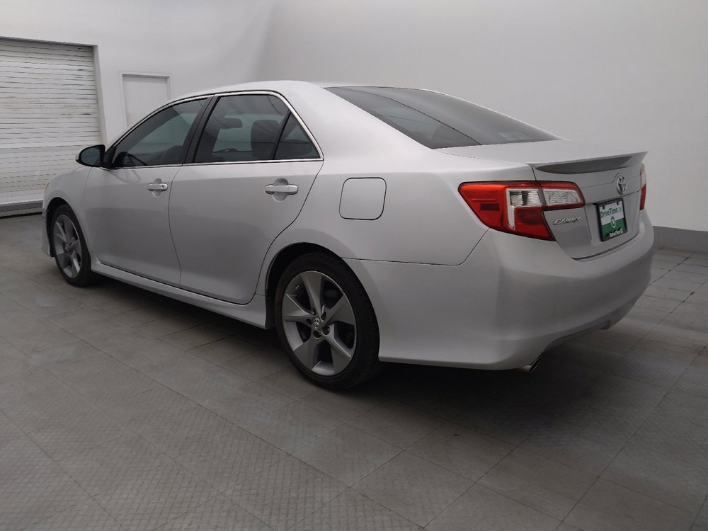 Used 2014 Toyota Camry SE image 3