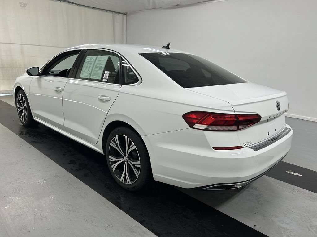 Used 2021 Volkswagen Passat 2.0T SE FWD image 7