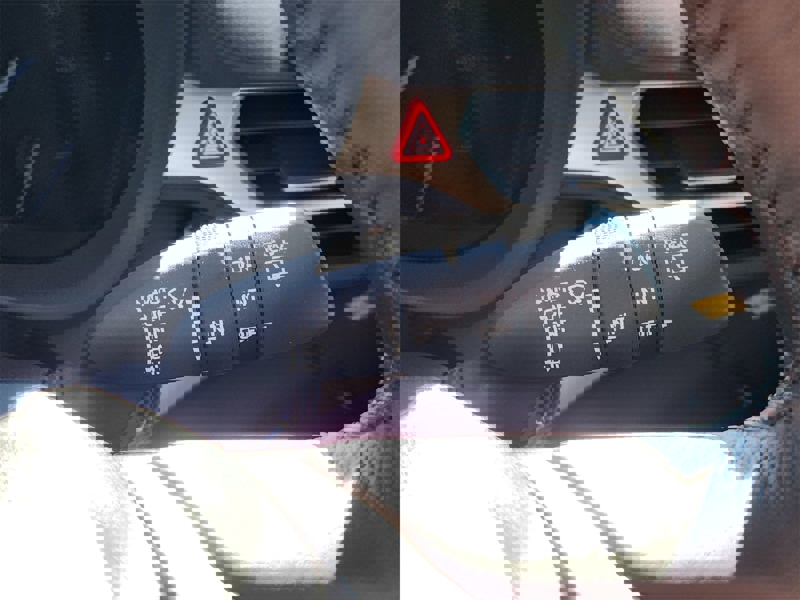 Used 2026 Toyota Sienna XLE image 37