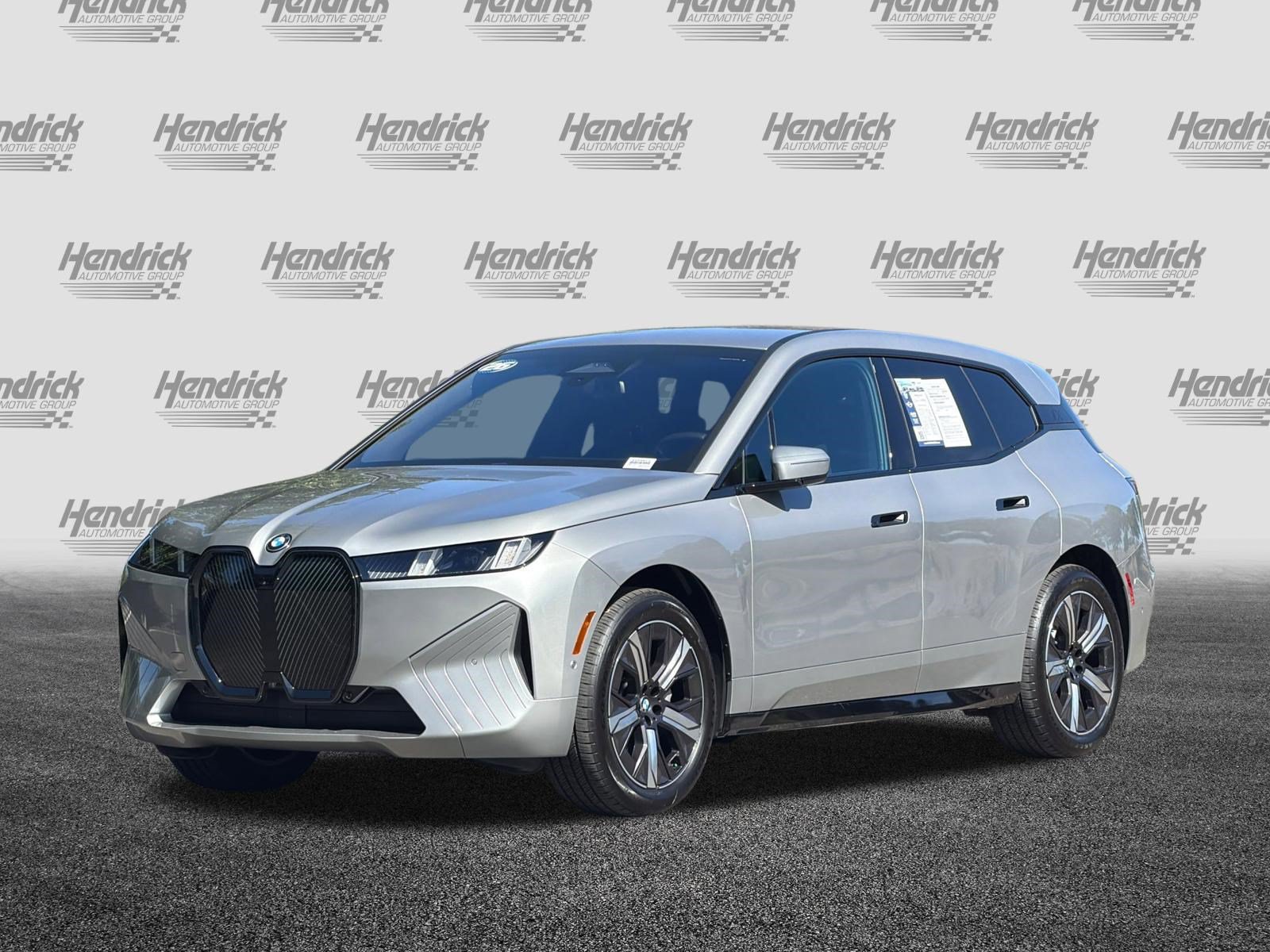 Used 2026 BMW iX xDrive45 w/ Premium Package AWD/4WD image 9