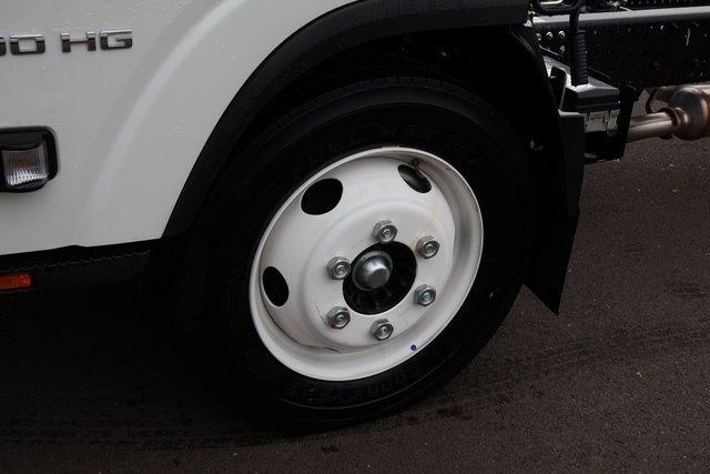 New 2025 Chevrolet Low Cab Forward image 9