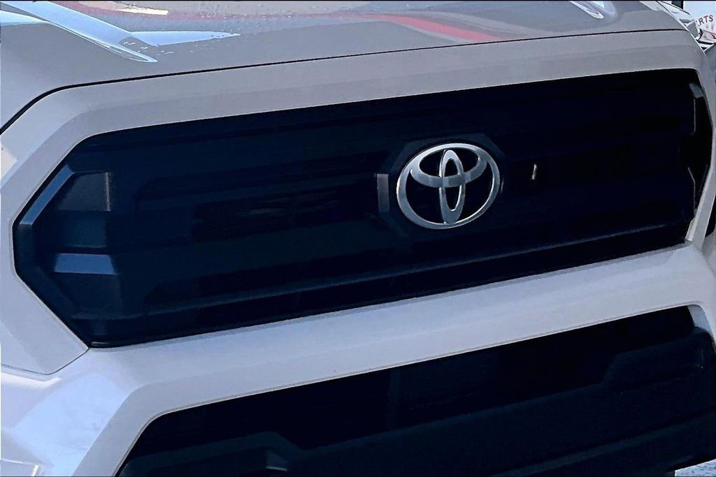 Used 2025 Toyota Tacoma SR w/ Towing Package image 25