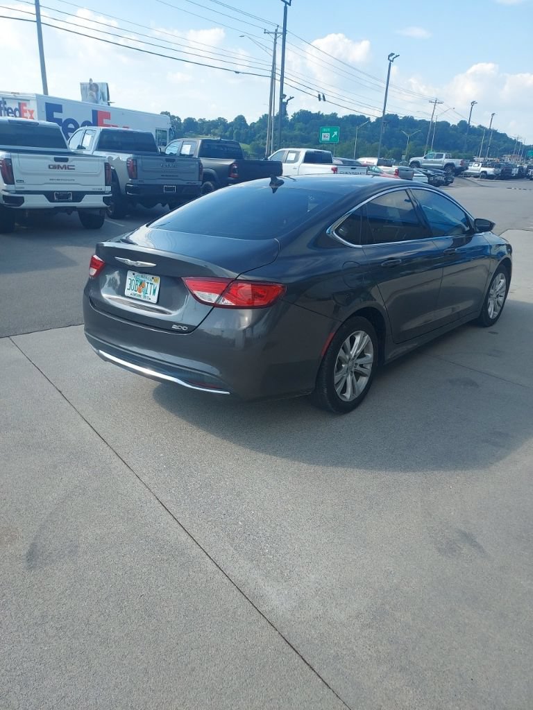 Used 2017 Chrysler 200 Limited Platinum FWD image 6
