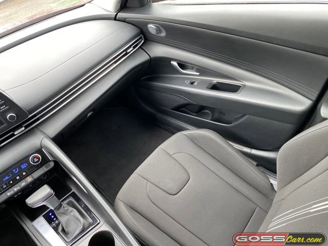 Used 2023 Hyundai Elantra SEL w/ Cargo Package image 15