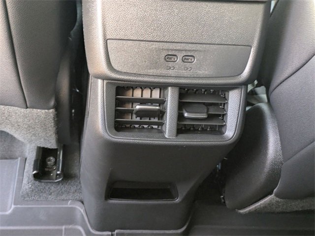 New 2026 Chevrolet Equinox LT w/ Convenience Package II image 31