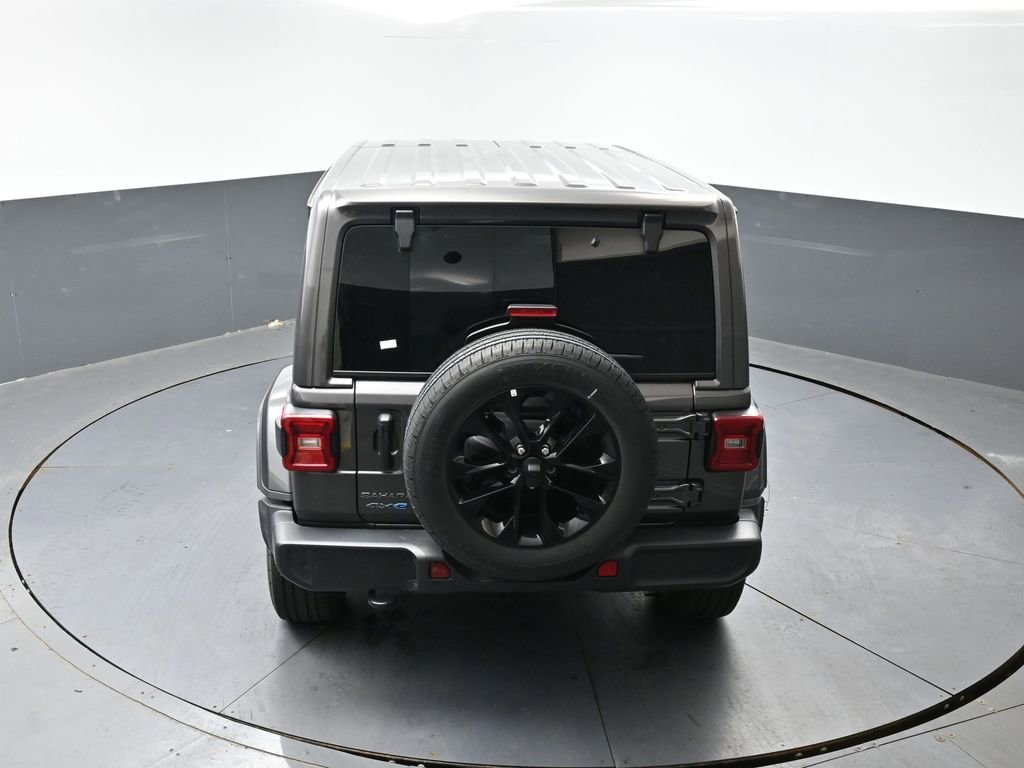 Used 2025 Jeep Wrangler Unlimited Sahara w/ Safety Group AWD/4WD image 22