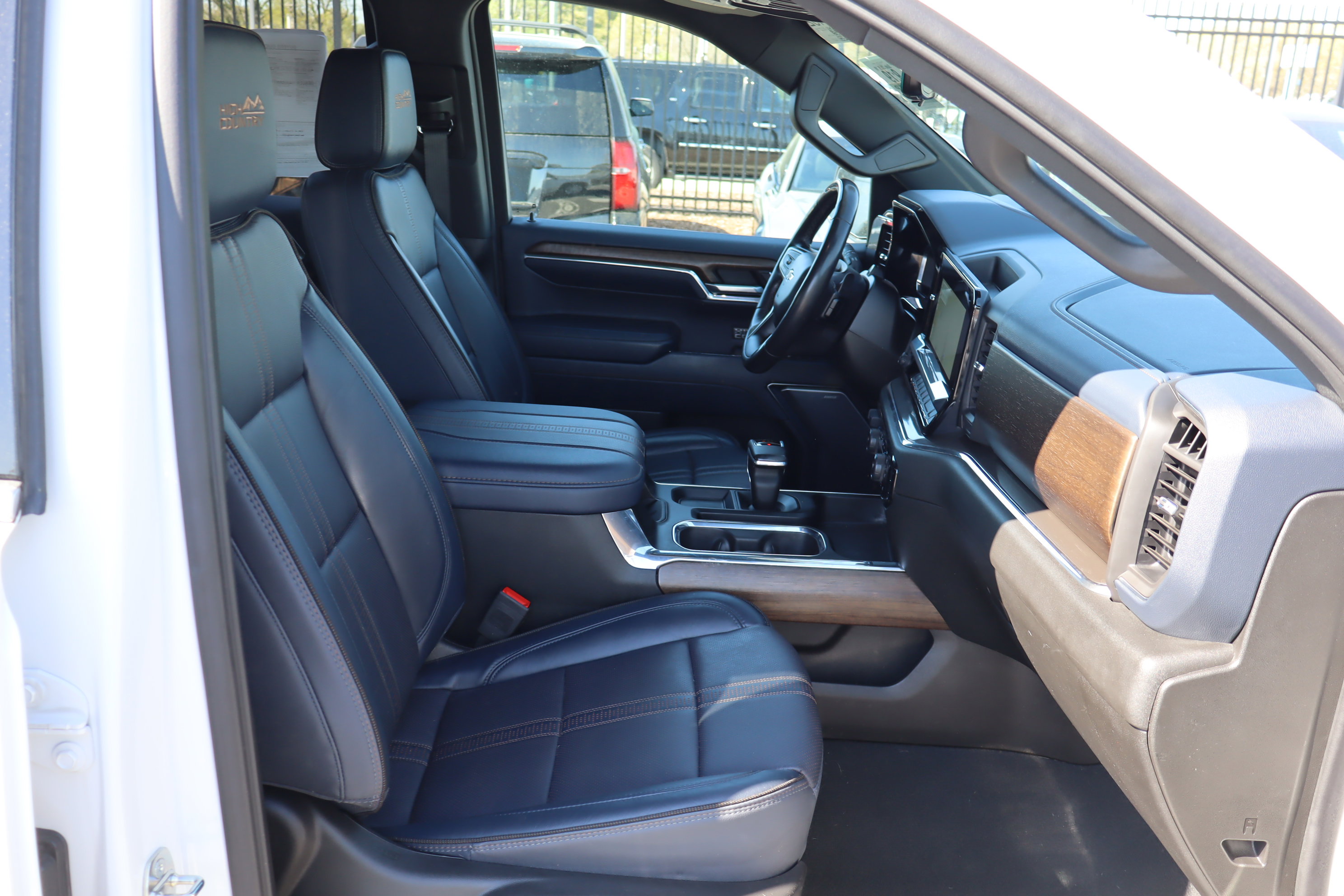 Certified 2023 Chevrolet Silverado 1500 High Country AWD/4WD image 39