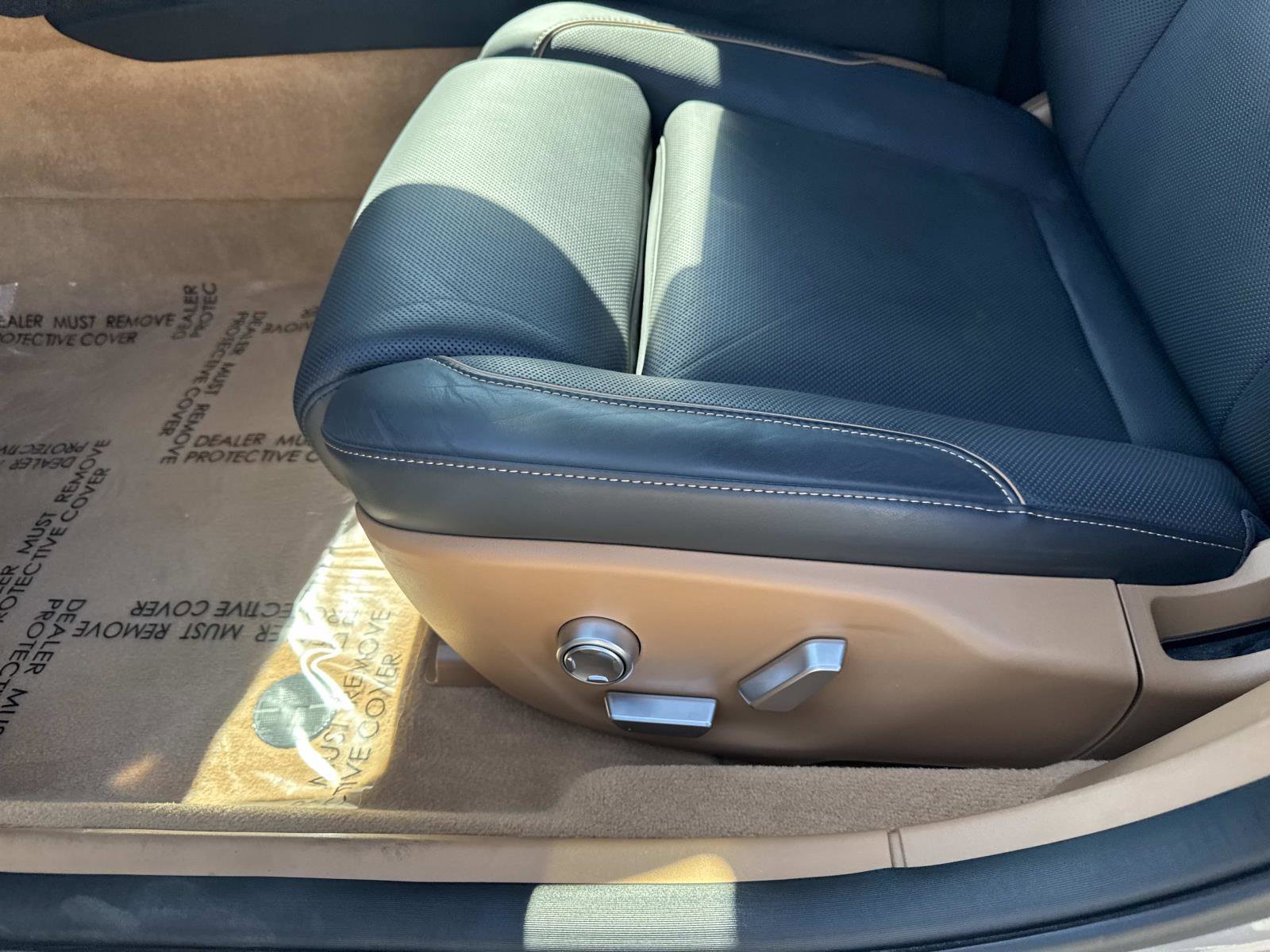Used 2024 Lucid Air Touring image 14
