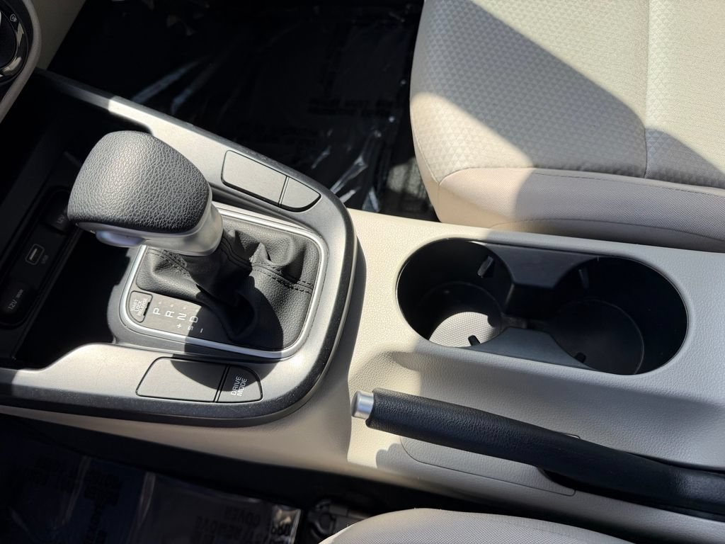 Used 2024 Kia Soul LX w/ Option Group 015 FWD image 14