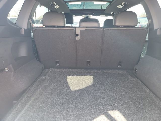 Used 2022 Volkswagen Tiguan SE R-Line AWD/4WD image 14