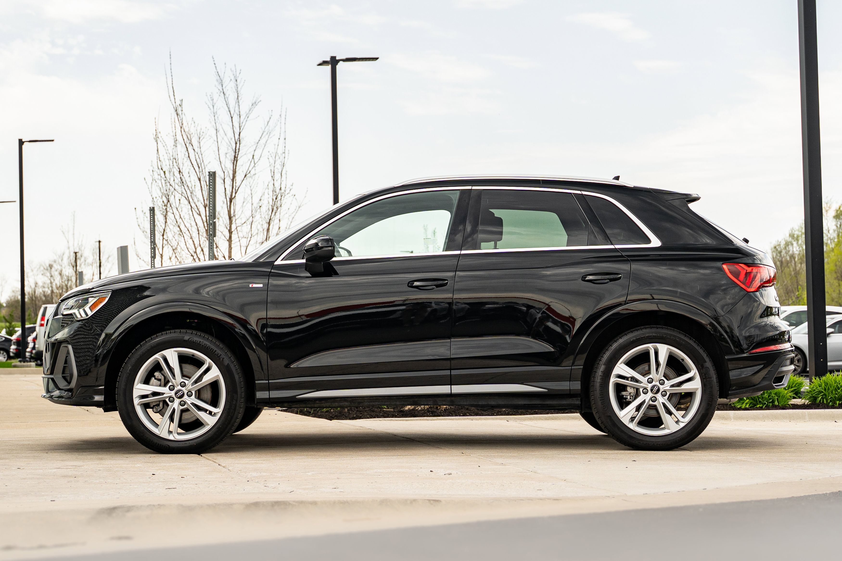 Certified 2023 Audi Q3 2.0T Premium Plus AWD/4WD image 6