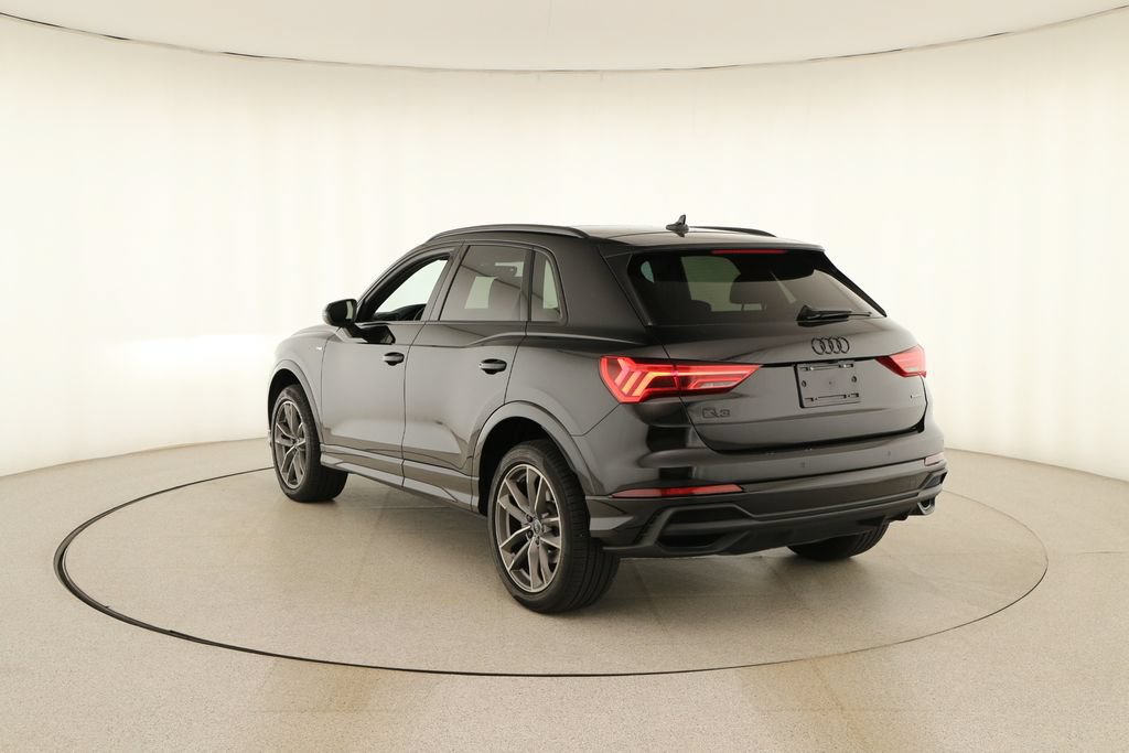 Used 2024 Audi Q3 2.0T Premium w/ Convenience Package AWD/4WD image 4
