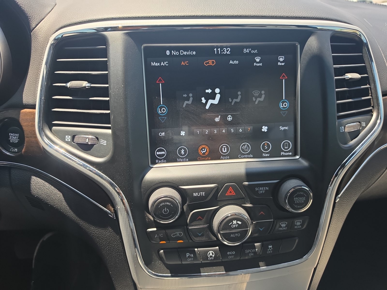 Used 2018 Jeep Grand Cherokee Limited AWD/4WD image 18