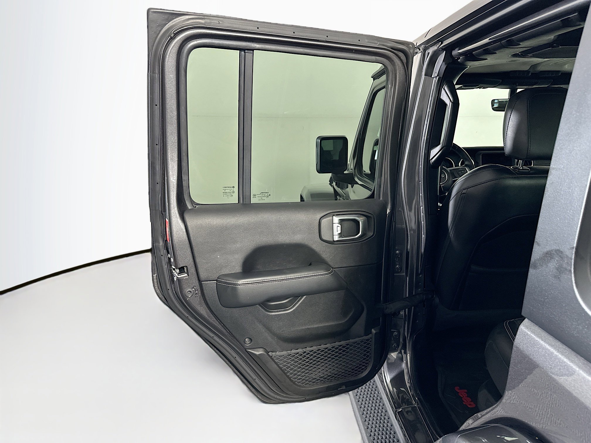 Used 2022 Jeep Wrangler Sahara image 26