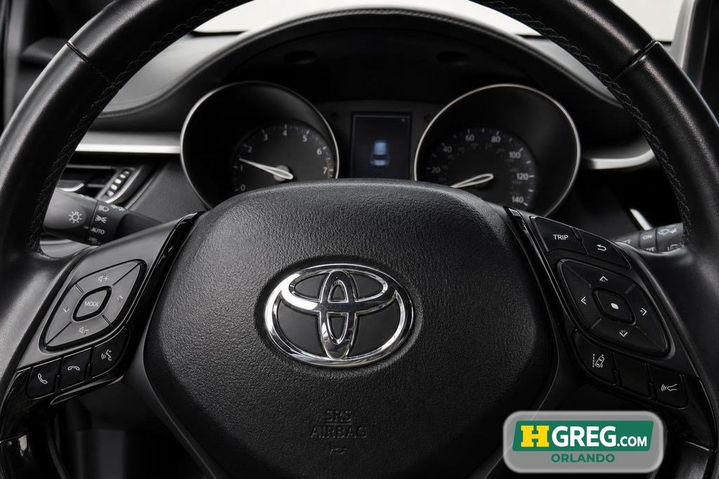 Used 2018 Toyota C-HR XLE FWD image 13