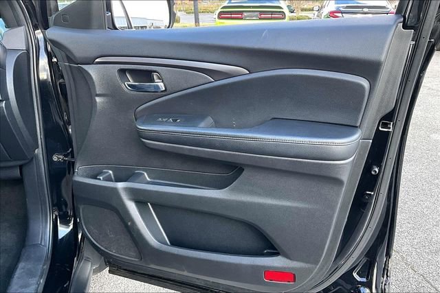 Used 2022 Honda Pilot Sport image 25