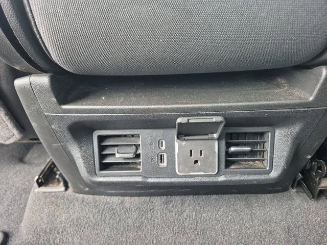 Used 2025 Chevrolet Silverado 2500 LT w/ Convenience Package image 28