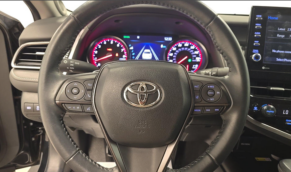 Used 2022 Toyota Camry XSE FWD image 14